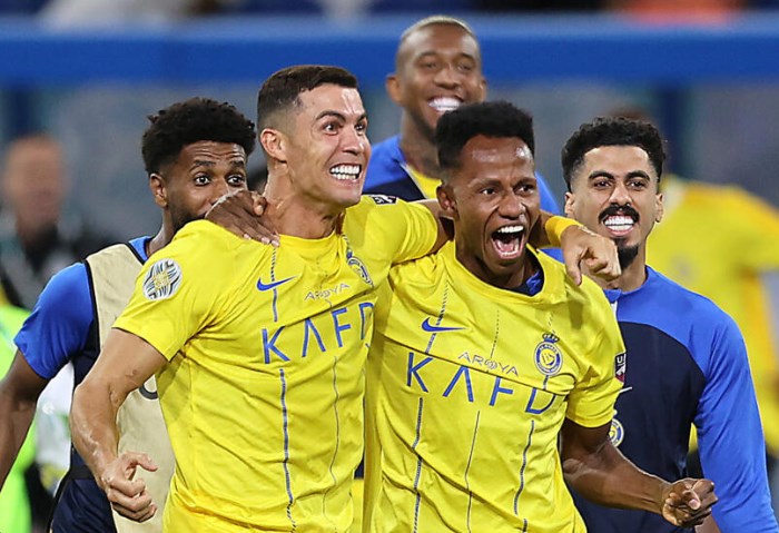 لاعبو فريق النصر السعودي 