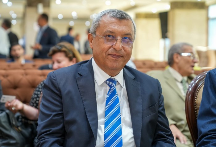 الدكتور أسامة كمال وزير البترول الأسبق