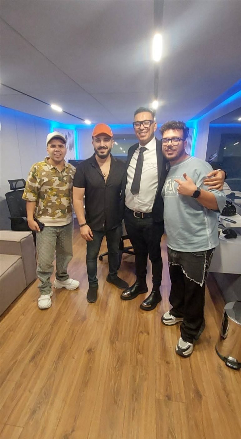 نجوم الشعبي في مسلسل إش إش
