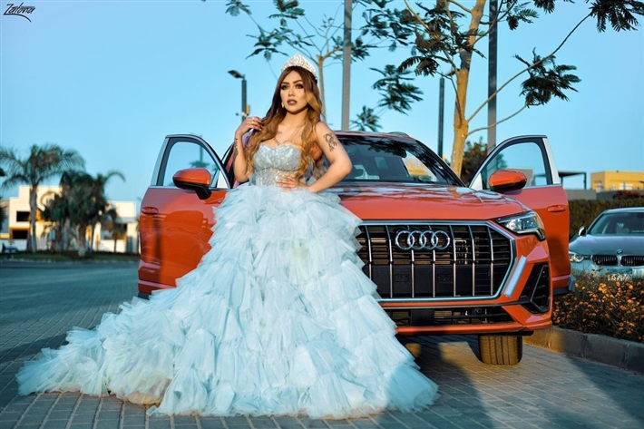 البلوجر هدير عبدالرازق