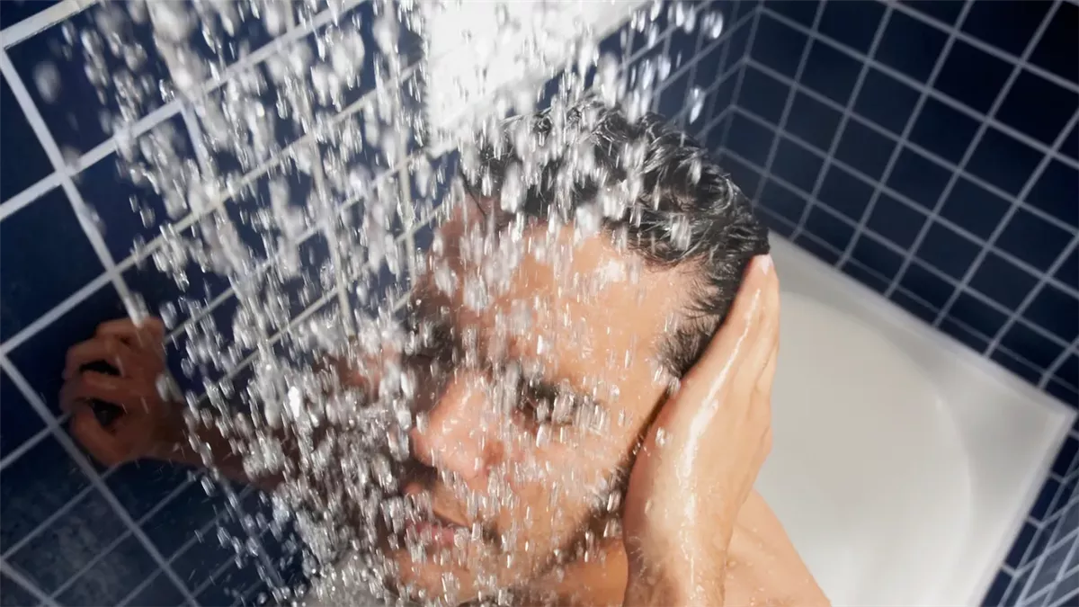 اضرار الاستحمام بالماء الساخن&nbsp;