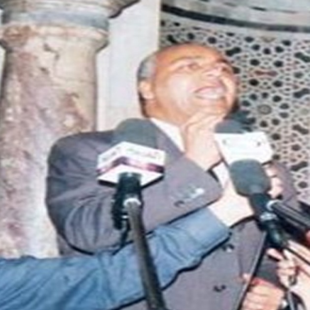 مصطفى بكرى يخاطب الجماهير