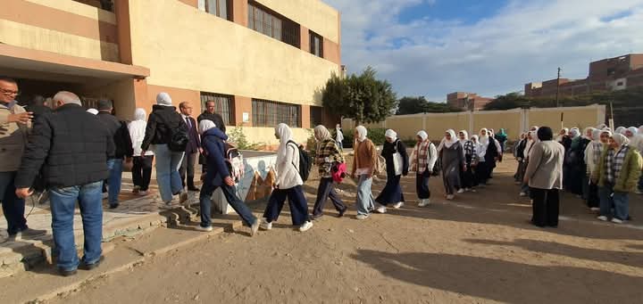 جانب من المتابعة داخل المدارس&nbsp;