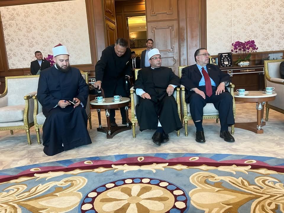 خلال ال<strong alt=