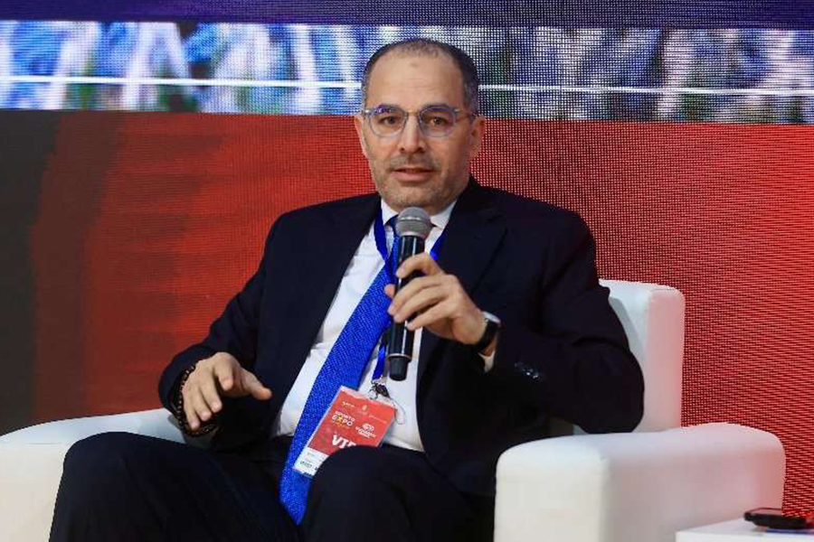محمد كامل