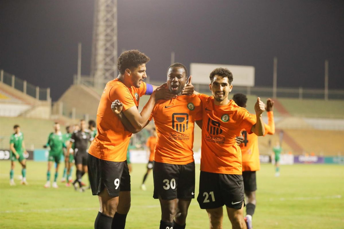 لاعبو البنك الأهلي