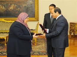 الرئيس السيسي يكرم المستشاره