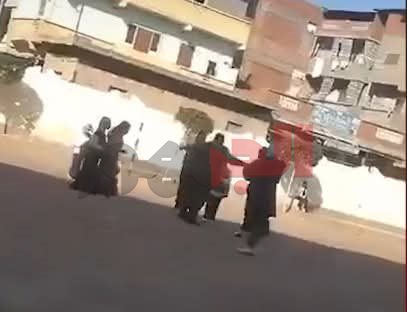 مدير مدرسة يعتدي على طالبات في البحيرة