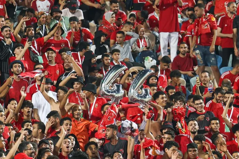 جماهير الأهلي تحتفل بالتتويج بالدوري 44