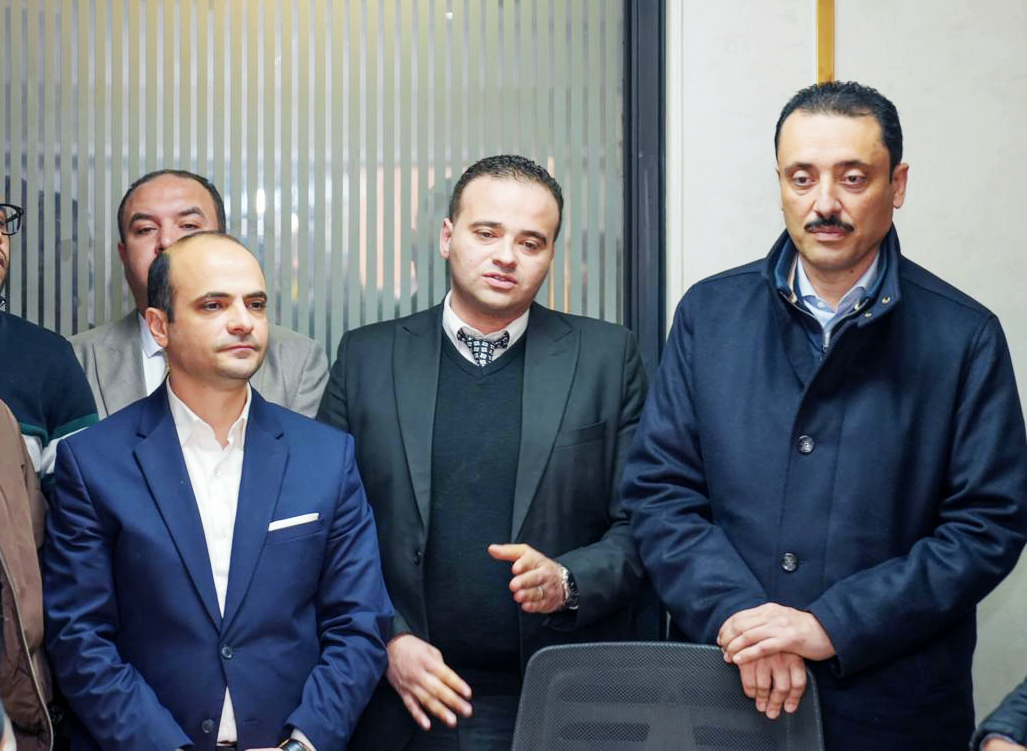 الدكتور محمد رزق رئيس مجلس الإدارة &nbsp;- والكاتب الصحفى محمد صبرى رئيس تحرير موقع الجمهور