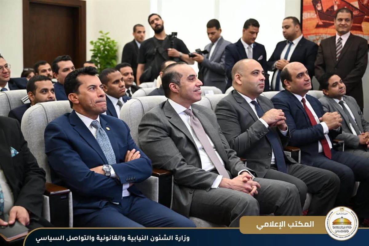 وزير الشؤون النيابية