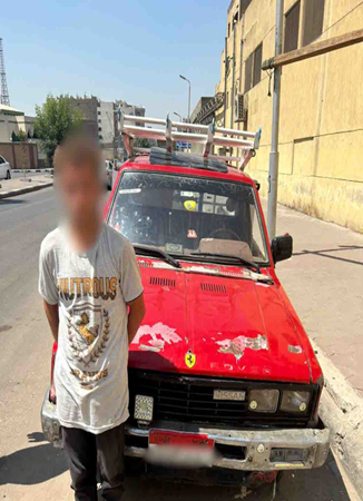 المتهم والسيارة المضبوطه&nbsp;
