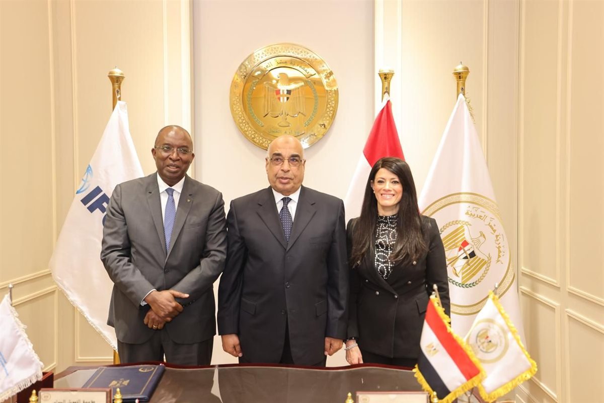 جانب من توقيع مذكرة التفاهم