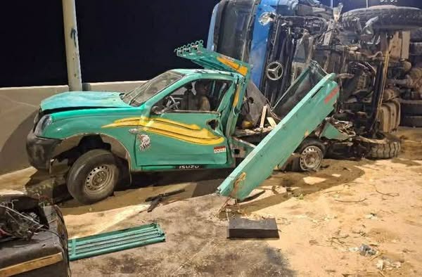 جانب من حادث تصادم 3 سيارات بـ أسيوط&nbsp;