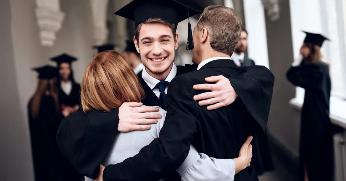 كيف تساعد إبنك في اختيار التخصص الجامعي المناسب؟