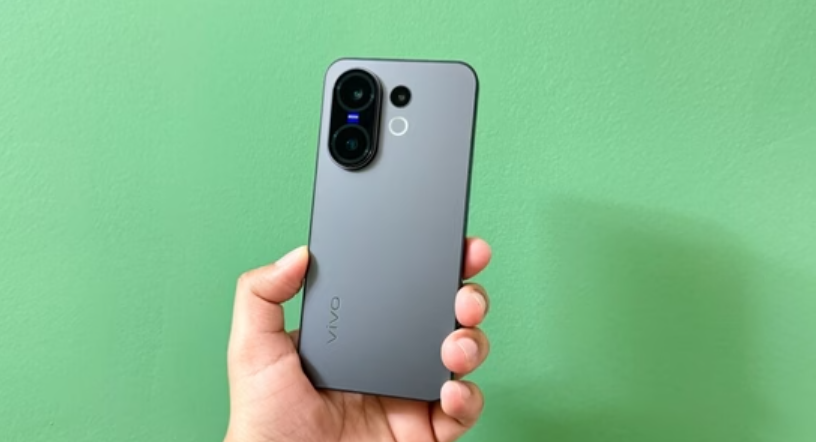 هاتف Vivo&nbsp;X200 FE