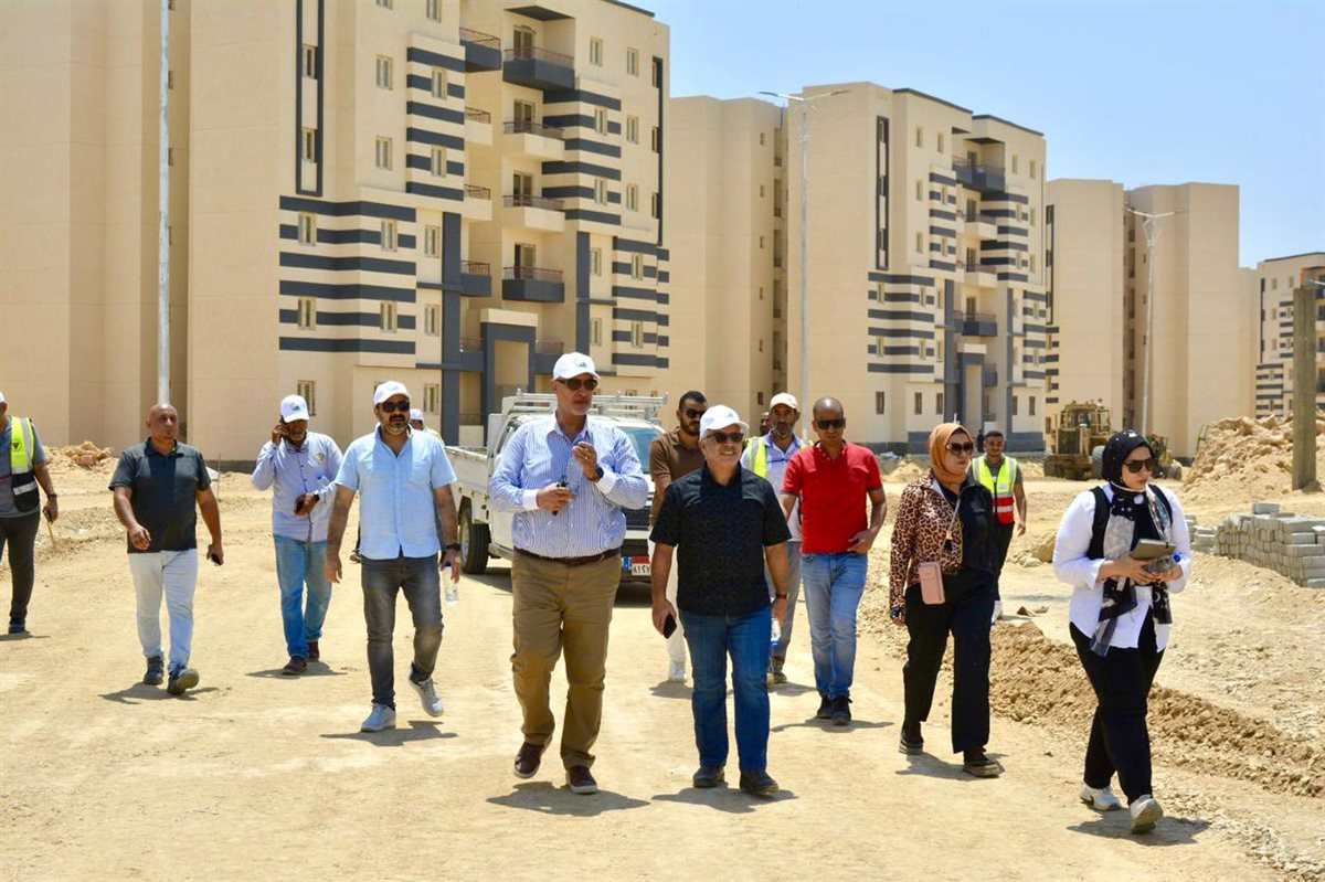 زيارة للمشروعات بمدينة السويس الجديدة