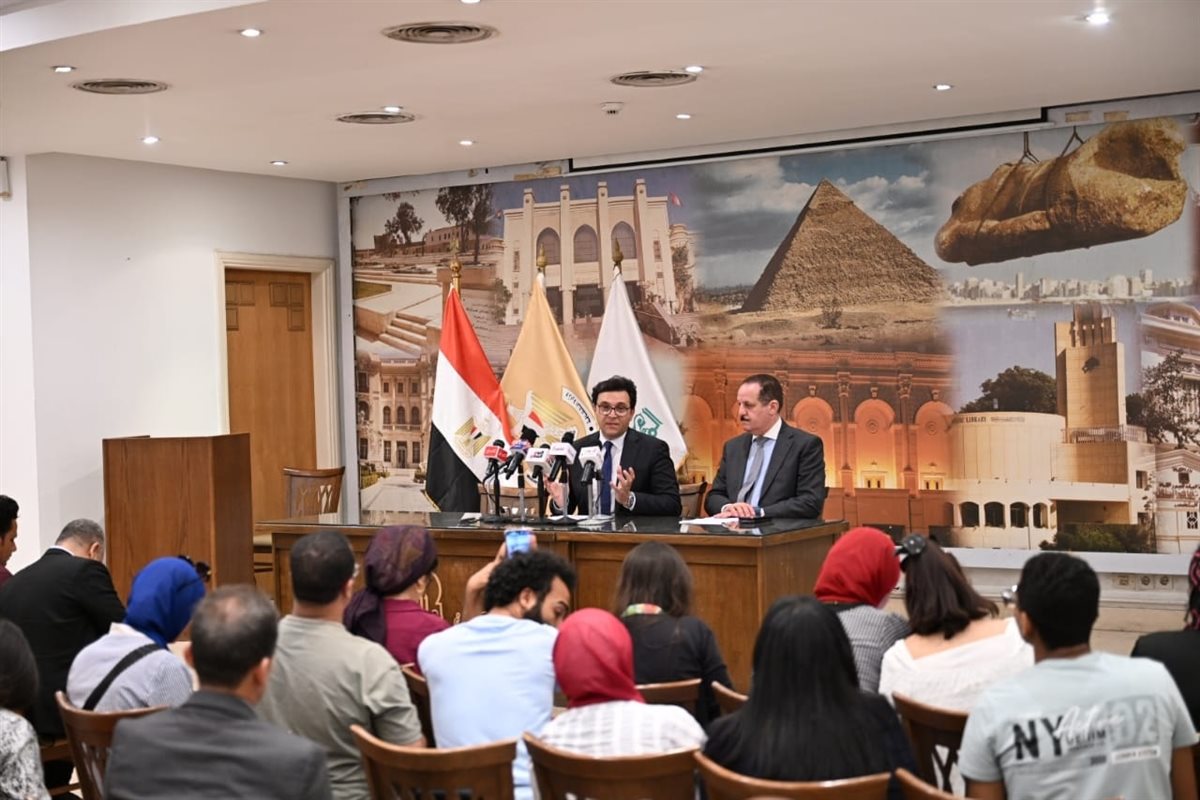 <strong>الدكتور أحمد فؤاد هَنو وزير الثقافة</strong>