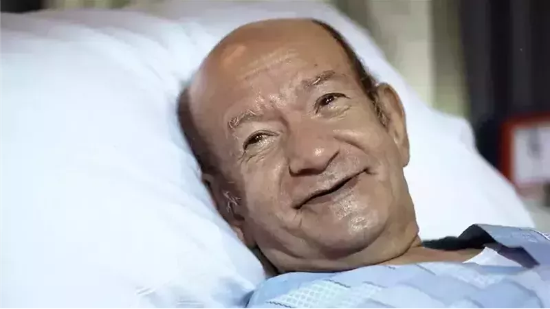 <strong>لطفي لبيب</strong>