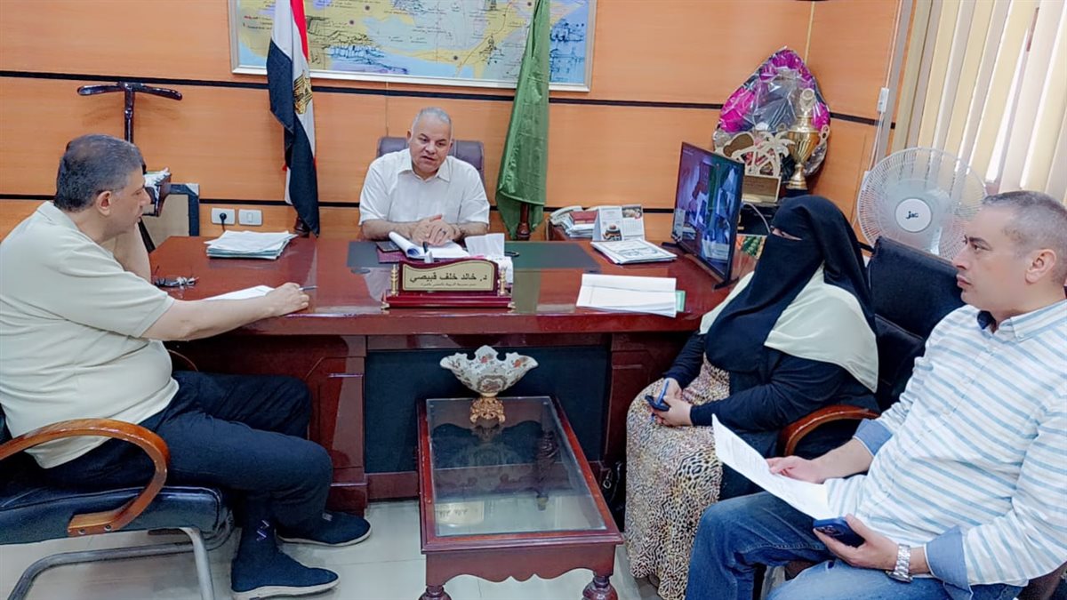 وكيل وزارة تعليم الفيوم اثناء الاجتماع