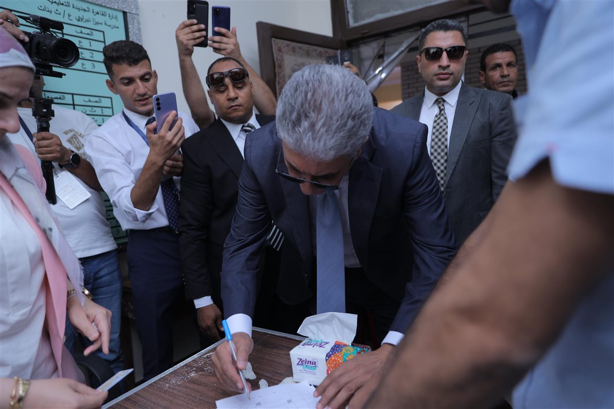 <strong>شريف فتحي وزير السياحة والآثار</strong>