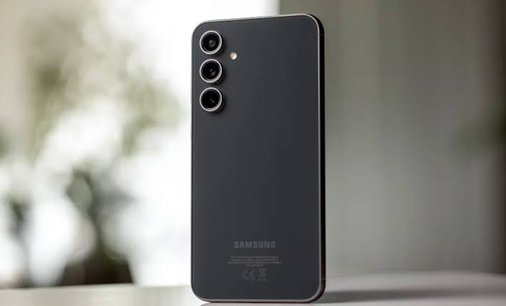 هاتف Galaxy S25 FE&nbsp;