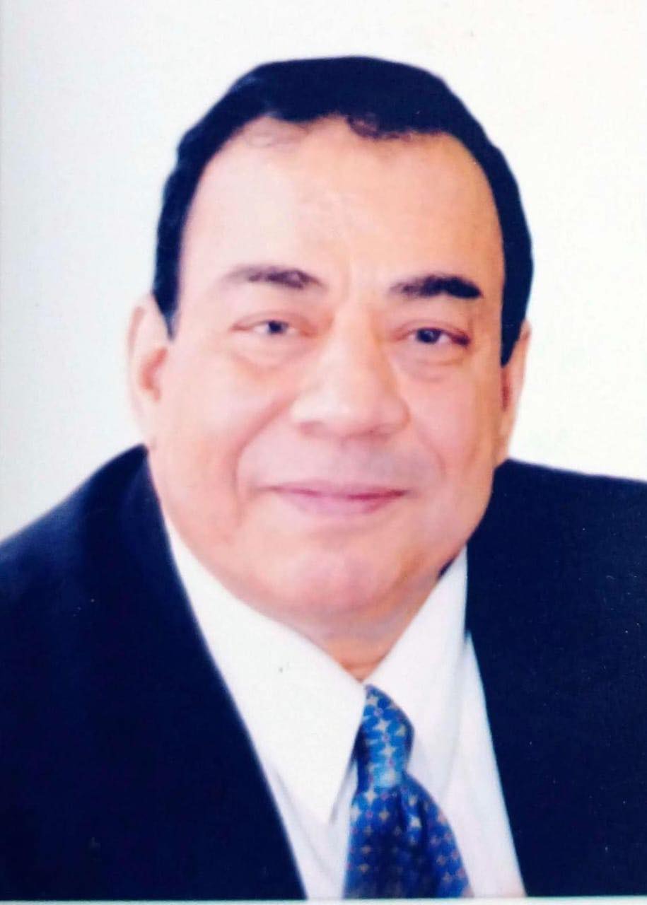 <strong>الفنان أحمد رشوان</strong>