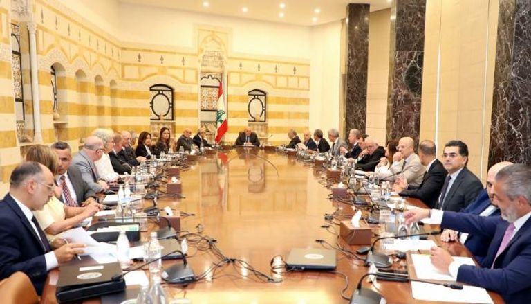 الوزراء اللبناني يعلن موافقته على إنهاء الوجود المسلح&nbsp;