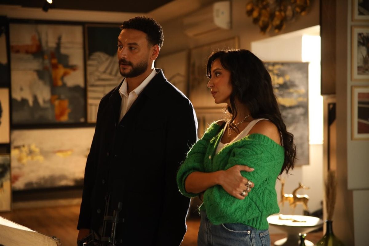 <strong>مسلسل ما تراه ليس كما يبدو</strong>