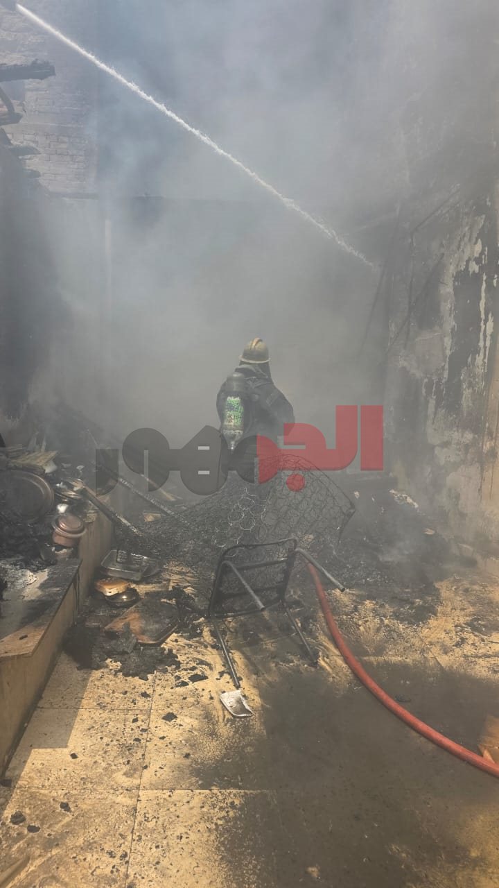 إنقاذ مسجد وعقار بالجمالية من كارثة بعد حريق في مخلفات &nbsp;