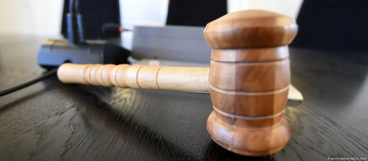 <strong>الحكم بالسجن 5 سنوات على زعيم الطائفة البهائية في قطر</strong>