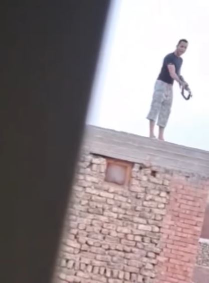 الأمن يفحص فيديو إطلاق نار من شاب في مشاجرة بكوم أمبو
