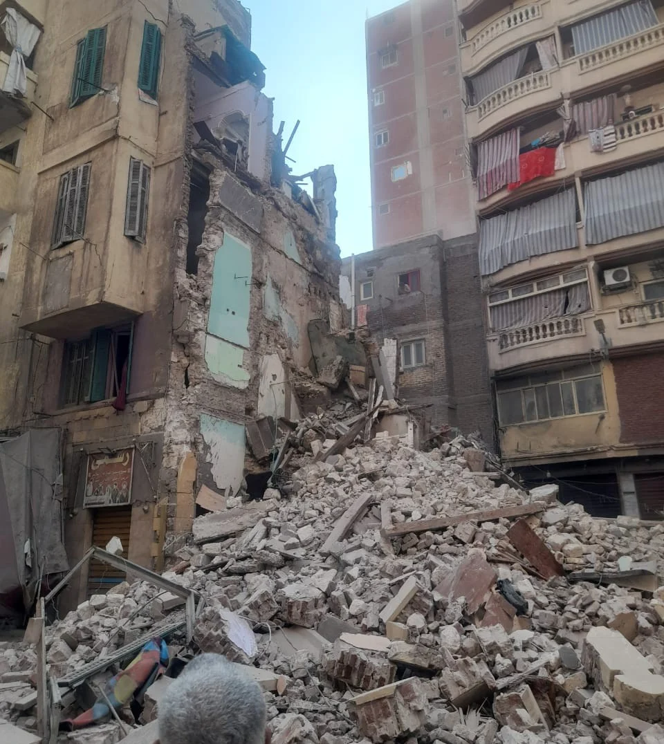 <strong>&nbsp;انهيار جزئى بعقار فى حى الجمرك بالإسكندرية</strong>