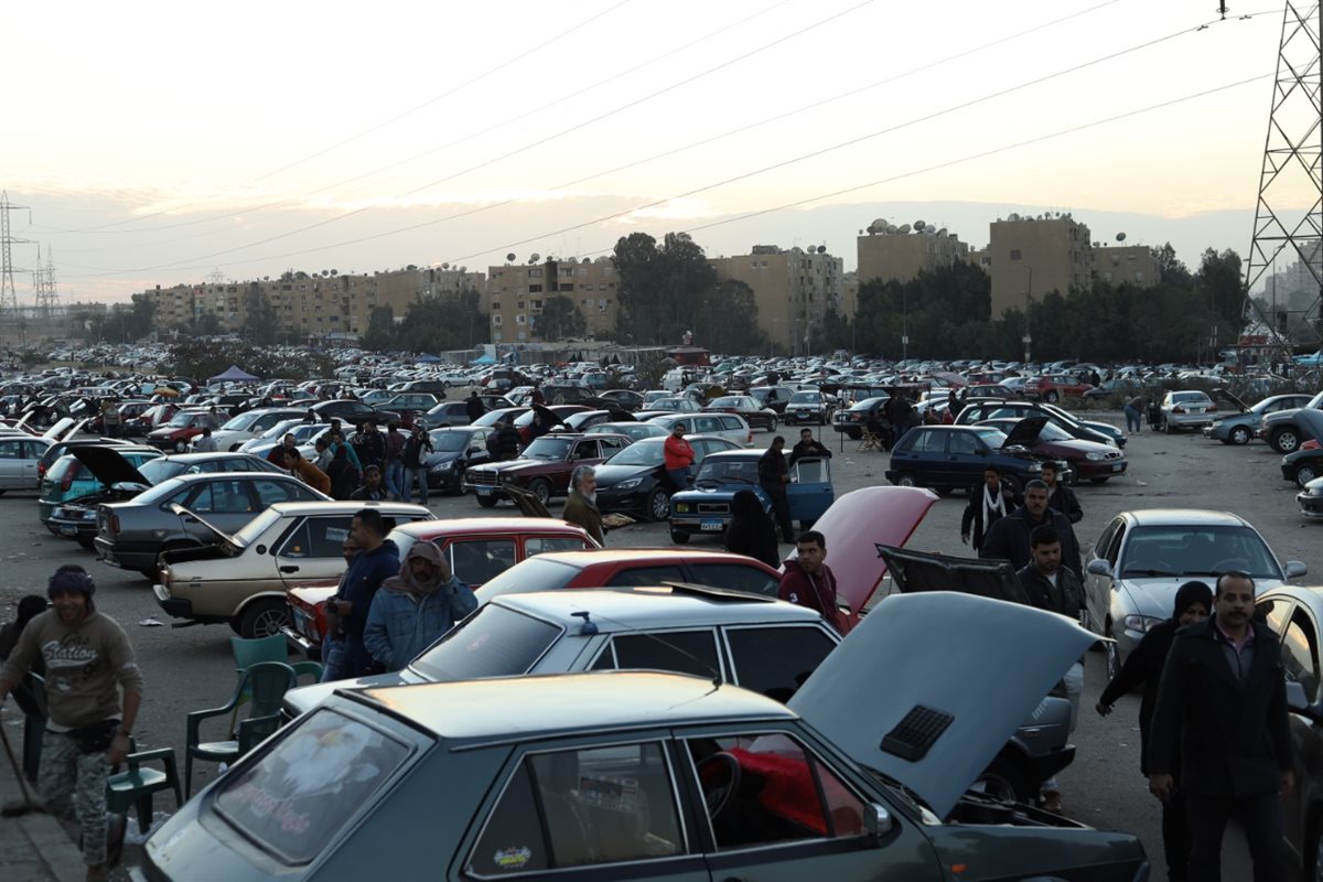 سوق السيارات المستعملة