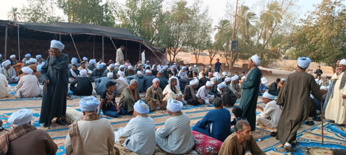 شاهد ليلة الصلح بنجع العرب.. قبيلة الرشايدة تُسدل الستارعلى نزاع أبناءعمومة بـبلي&nbsp;