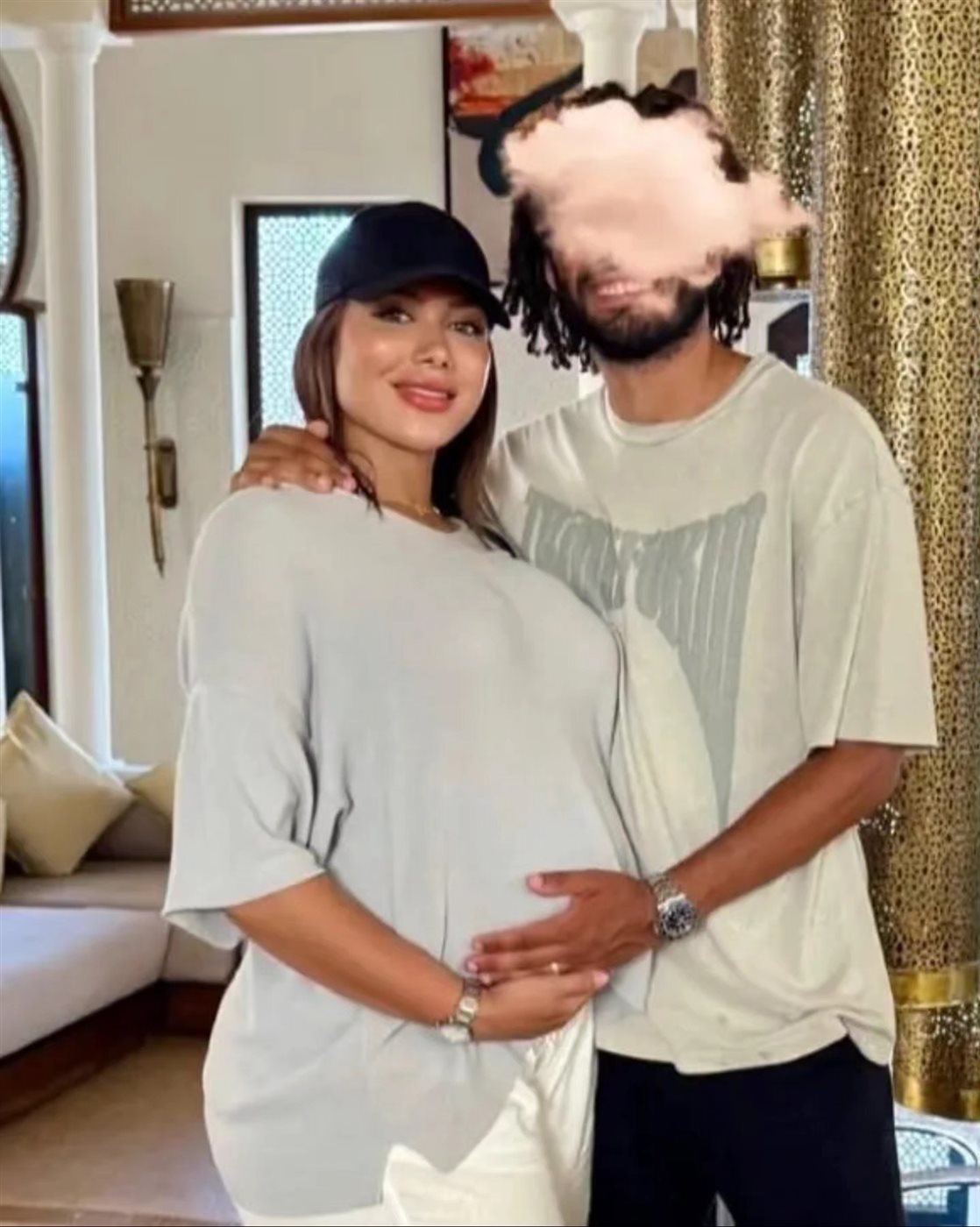 محمد النني وزجته الثانية حنان