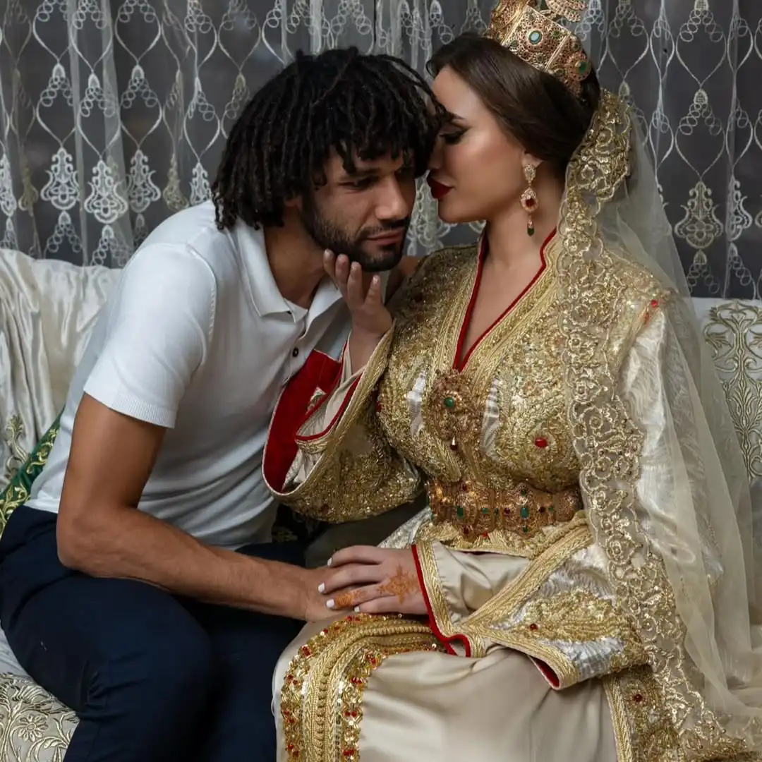 محمد النني وزجته الثانية حنان