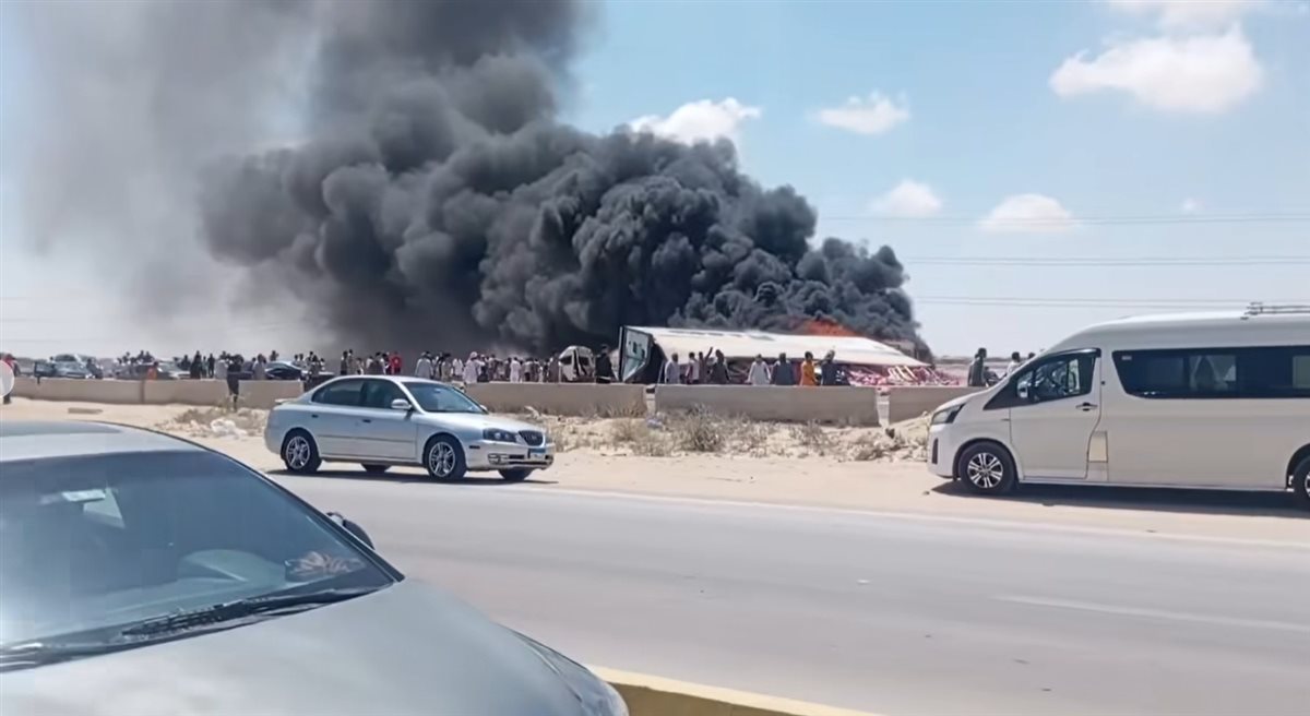 تفحم 4 سيارات وإصابة 20 شخص.. حادث مروع على طريق الإسكندرية–مطروح صور &nbsp;