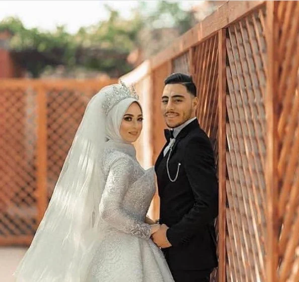 زوجة أكرم توفيق