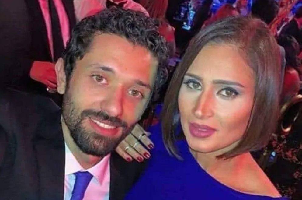 كريم محمود عبد العزيز وزوجته