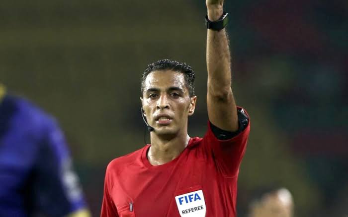 أيمن عمر