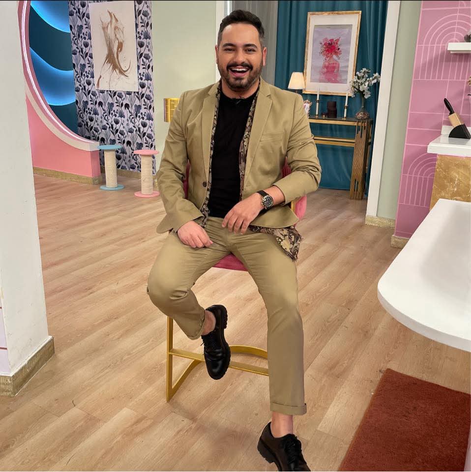 <strong>عمرو حلمي</strong>