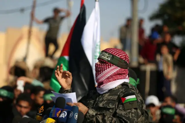 <strong>عائلة أبو عبيدة تؤكد خبر وفاته والاحتلال بانتظار التأكيد الرسمي</strong>
