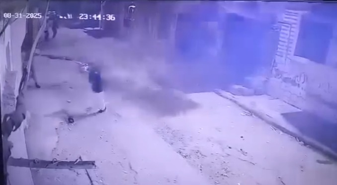 العناية الإلهية تنقذ شاباً من موت محقق بعد انهيار منزل في الإسكندرية