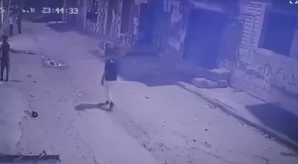 العناية الإلهية تنقذ شاباً من موت محقق بعد انهيار منزل في الإسكندرية