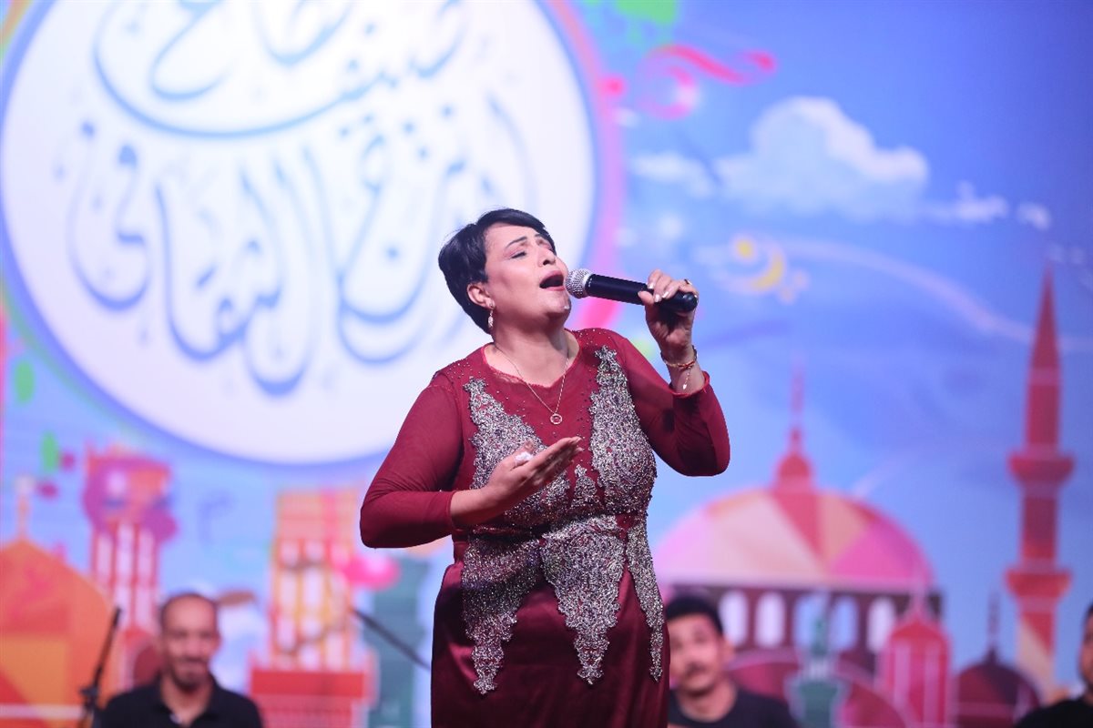 <strong>الفنانة فاطمة محمد علي</strong>