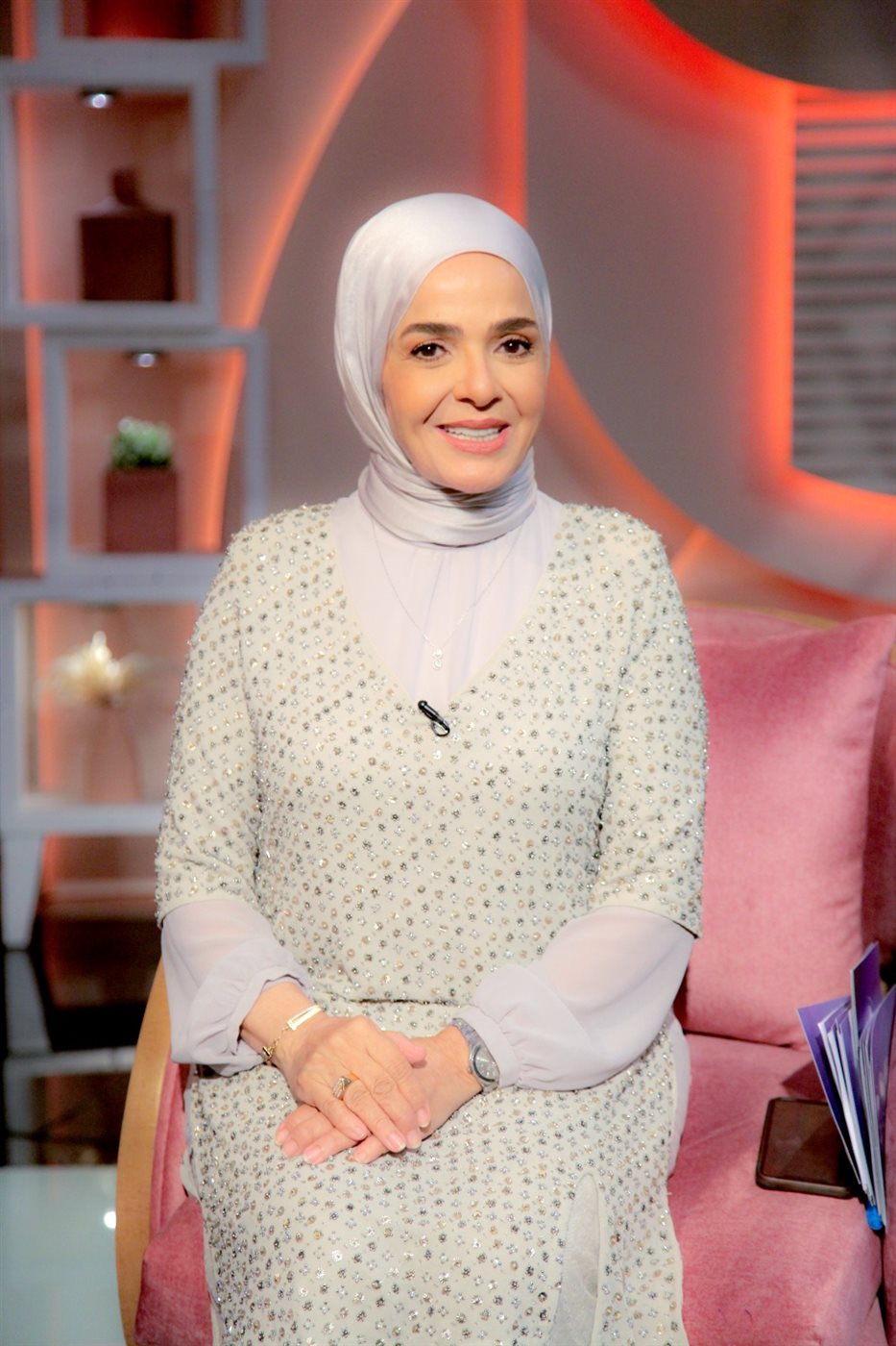 <strong>منى عبد الغني</strong>