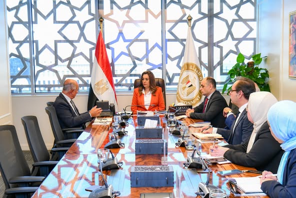 <strong>منال عوض تنسيق المواقف الوطنية تجاه مختلف القضايا البيئية</strong>