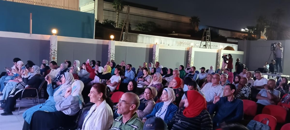 <strong>برنامج 