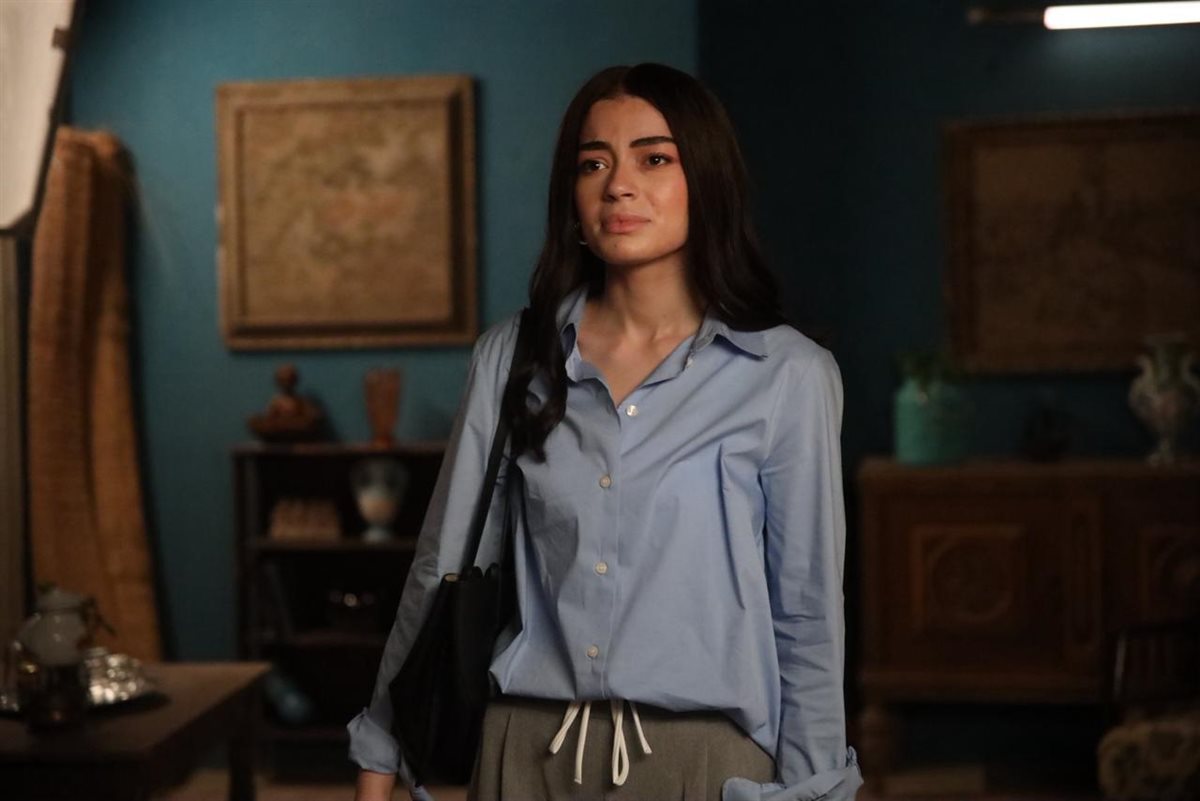 مشهد من مسلسل ليس كل ما تراه كما يبدو حكاية هند